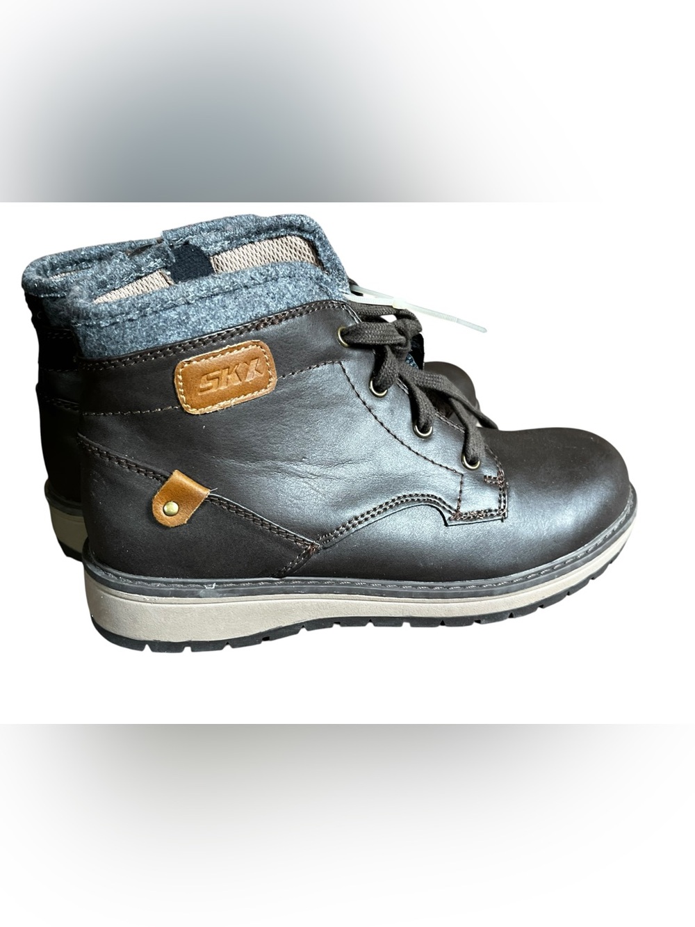 US 4 Skechers Gravlen Brown Kids boot with Grey Fleece Collar